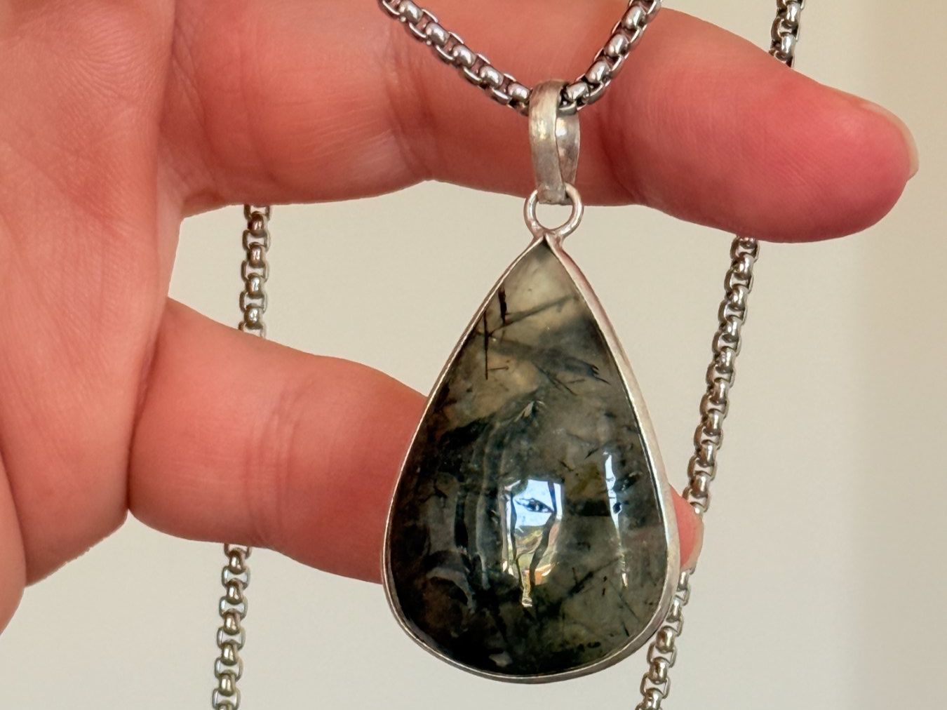 Colliers: Collier avec Labradorite – Neuf avec emballage d'origine à Genève par AWWA