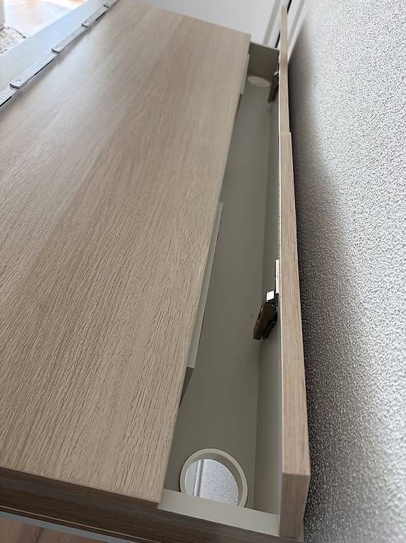 Scrivanie: Ikea Schreibtisch Alex  – Usato da Gersau venduto da iss_gpt7 1