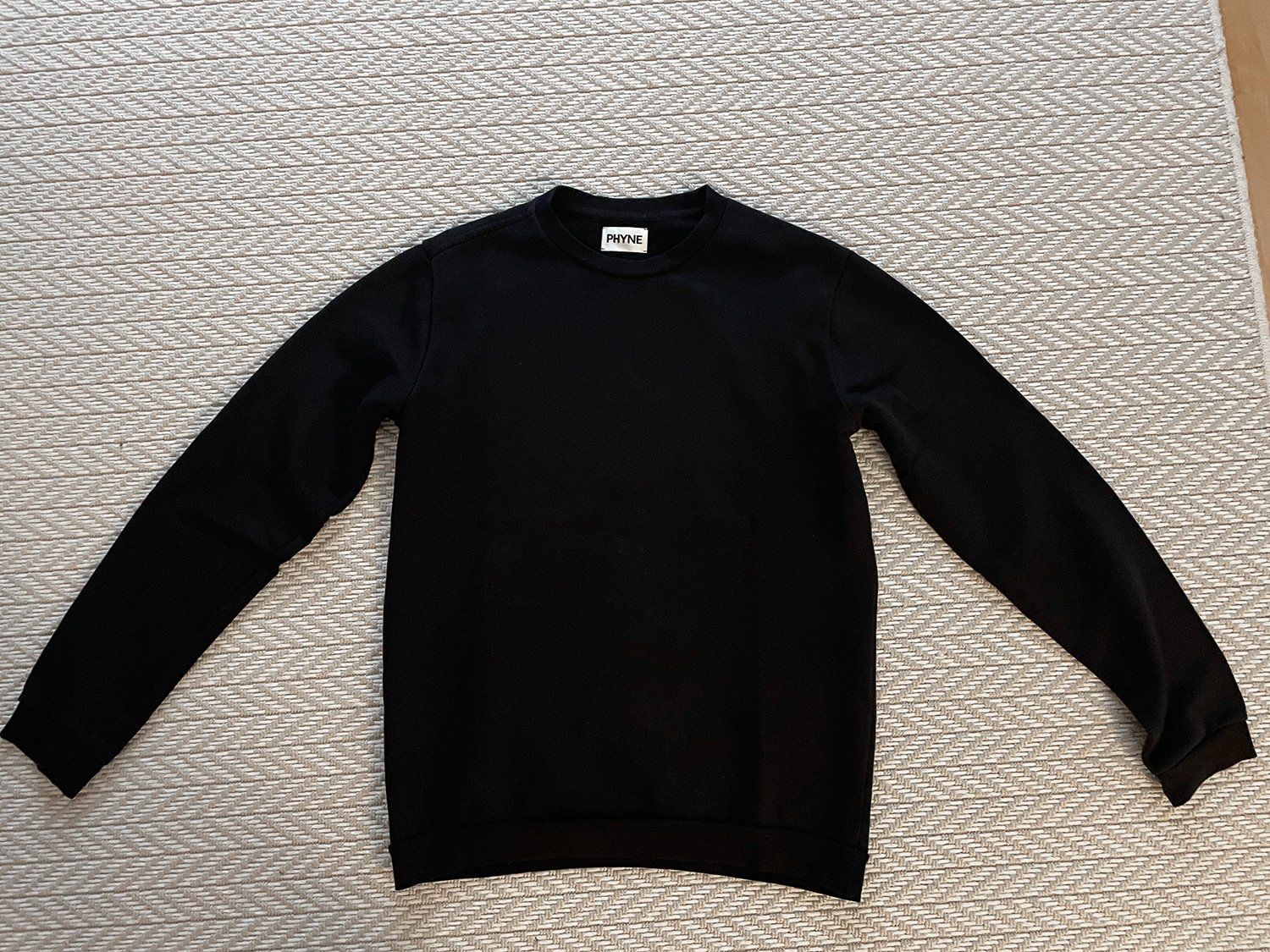 Maglioni & Felpe: PHYNE Pullover in Schwarz – Usato da Maienfeld venduto da formdok 1