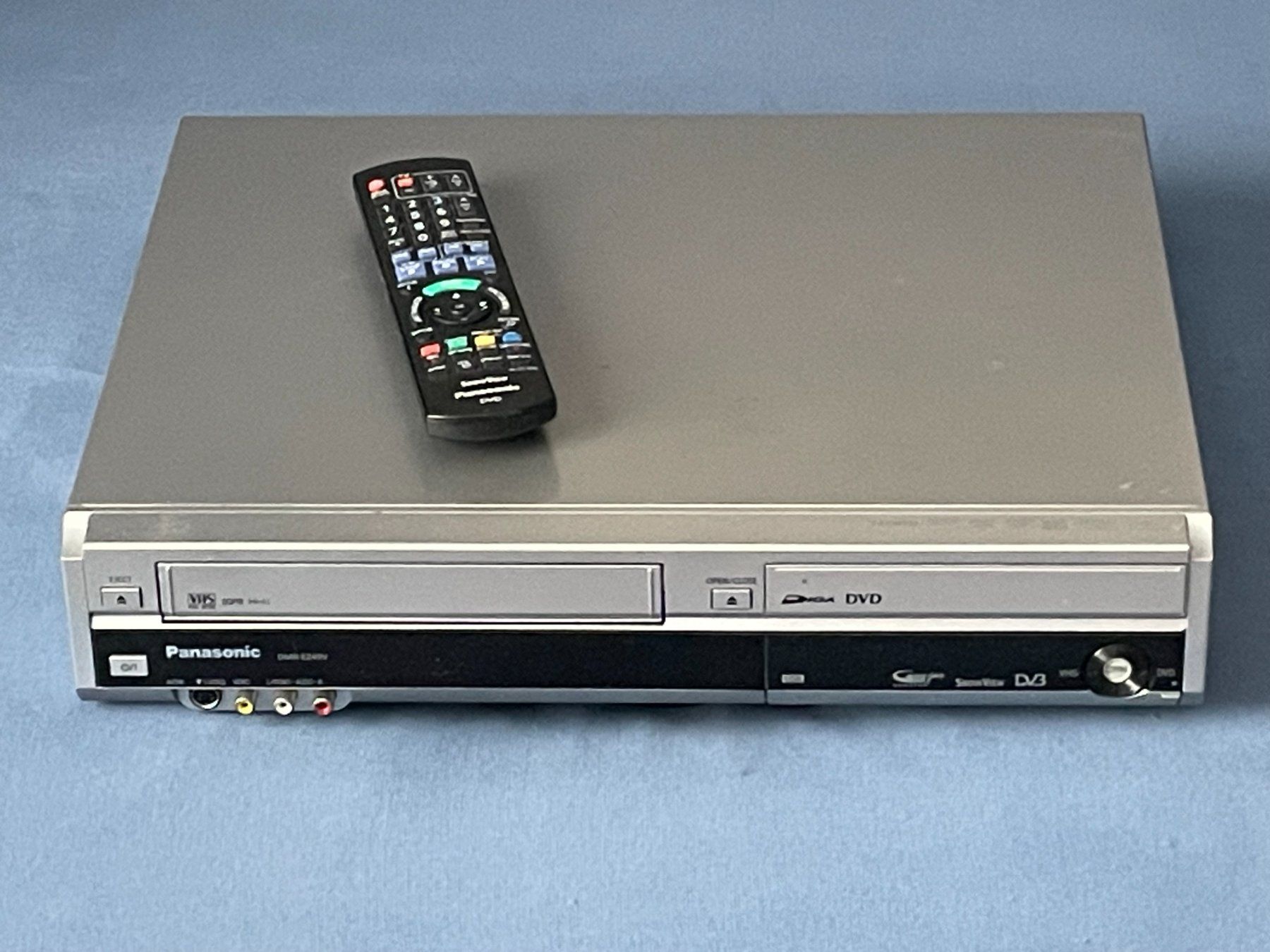 Panasonic Aufnahmegeräte: Videorecorder Panasonic  DMR-EZ49V defekt – Defekt aus Breitenbach von Mechtech111