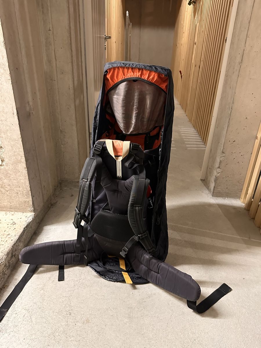 Macpac Sacs à dos: Kindertrage Wanderrucksack – D'occasion à Zürich par F54987 1