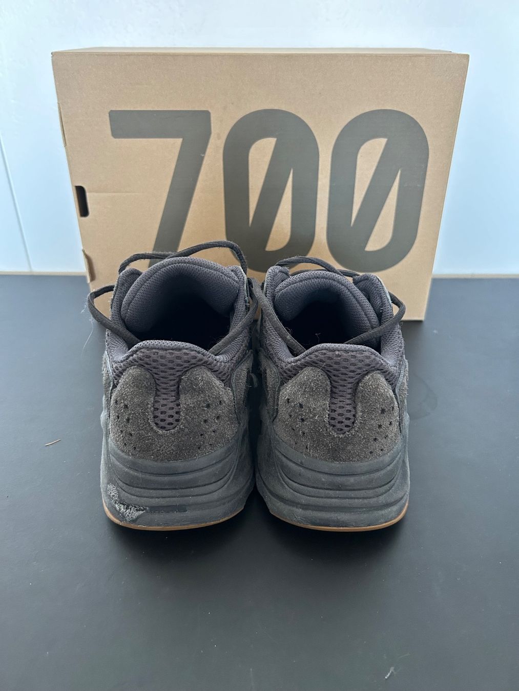 Adidas Scarpe da uomo: adidas Yeezy Boost 700 "Utility Black" – Usato da Bern venduto da fin_99t2 8