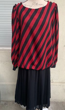 Superbe robe 1pièce rouge&noire VINTAGE diagonales et plis