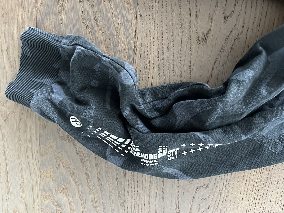 Pullover & Sweatshirts: Hoodie mit coolem Design, XL – Gebraucht aus Meierskappel von schoene_dinge 1