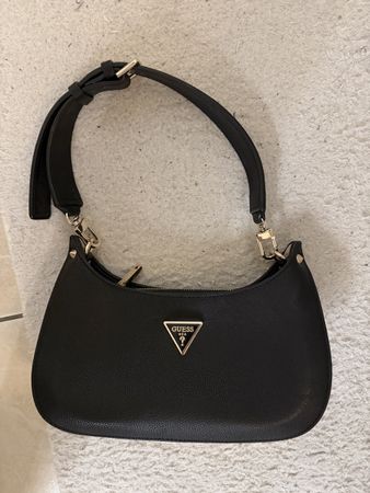 Schwarze Guess Handtasche, neuwertig, top Zustand!