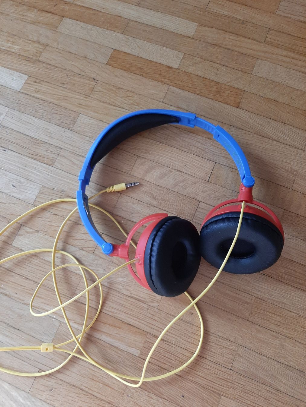 Cuffie: Casque enfant Pat' Patrouille – Usato da Petit-Lancy venduto da pecaesculca 1