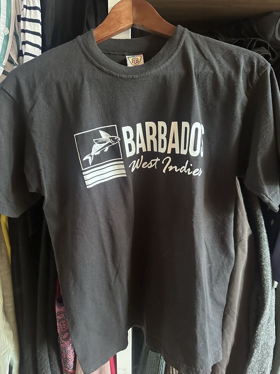 T-shirts: Tshirt Barbados Gr. S schwarz Baumwolle – D'occasion à Münsingen par Secondhand89