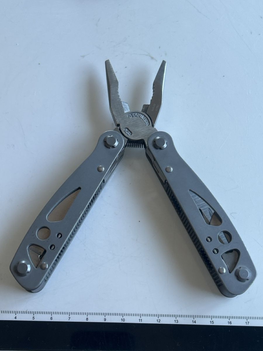Alle Werkzeuge: Rocktrail Multitool Edelstahl mit Etui (S22) – Gebraucht aus Neuenhof von bro_9zsg 1