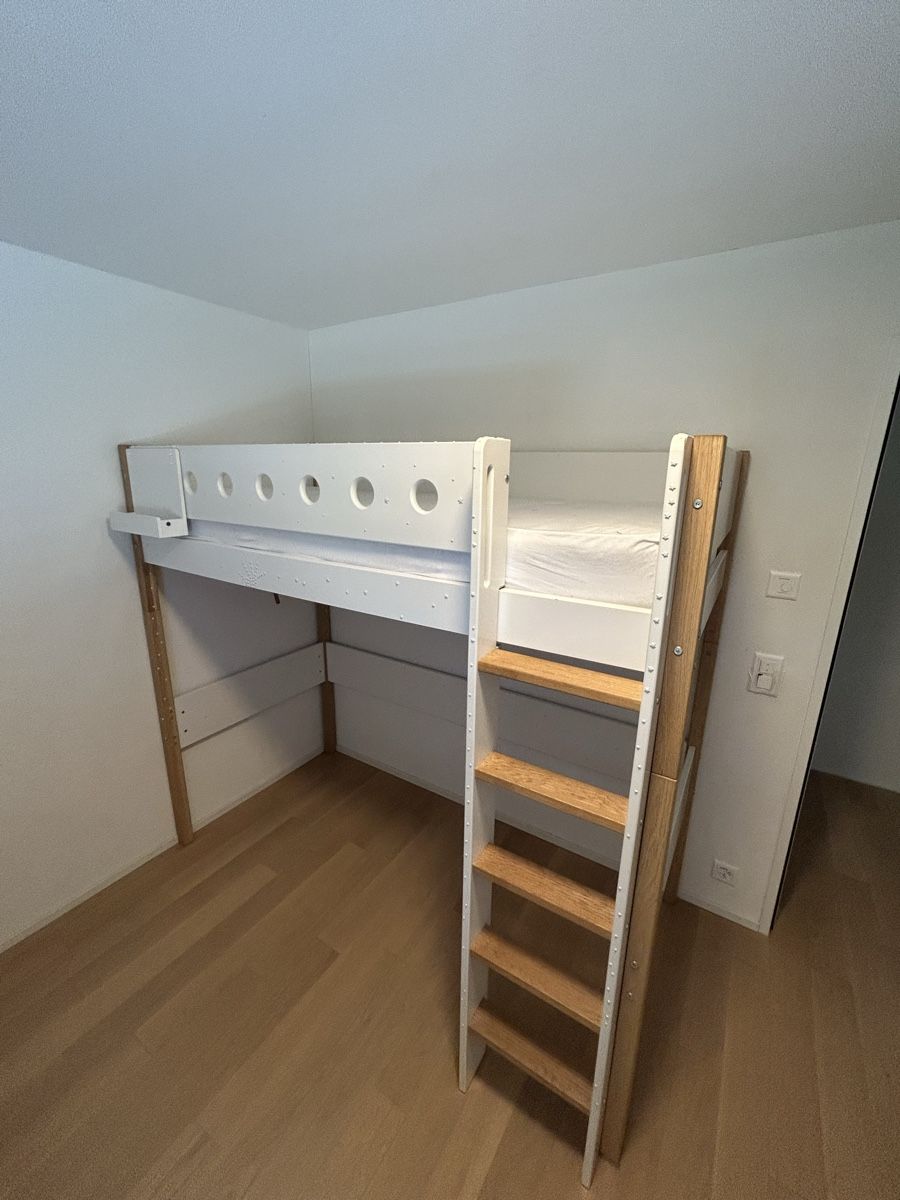 Letti: FLEXA Hochbett 200x90 incl. Matraze – Usato da Amriswil venduto da Howatson 2