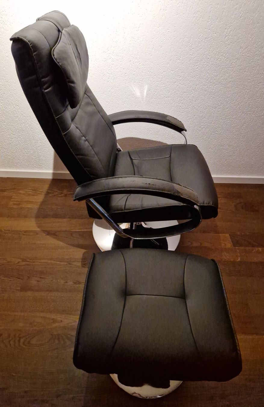 Poltrone: Sessel mit Hocker – Usato da Rothenburg venduto da Dabu03