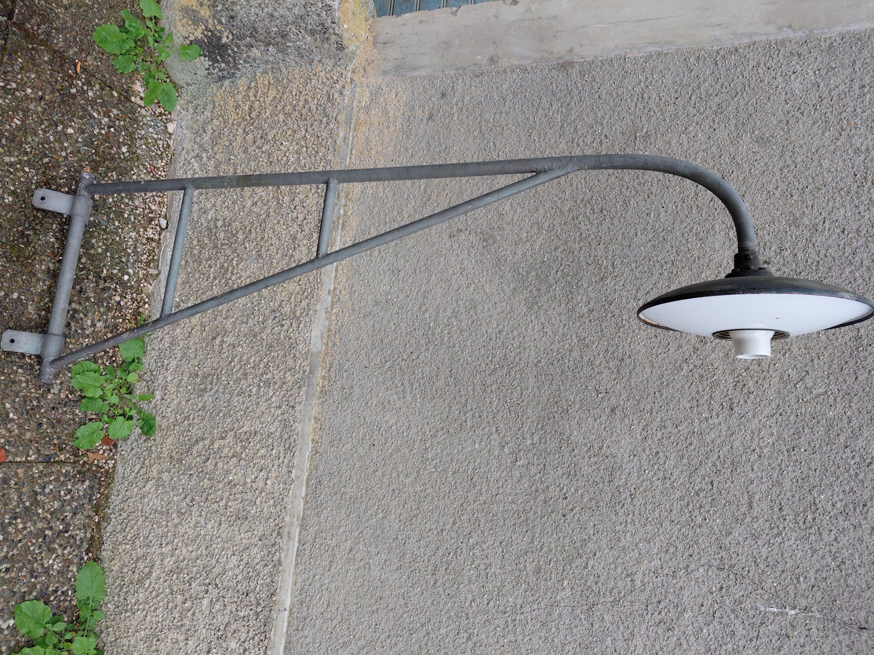 Bag Turgi Lampade: Eclairage de rue Bag Turgi – Usato da Noiraigue venduto da pel_ny7d