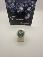 18 Karat Ring mit Opal und Brillanten