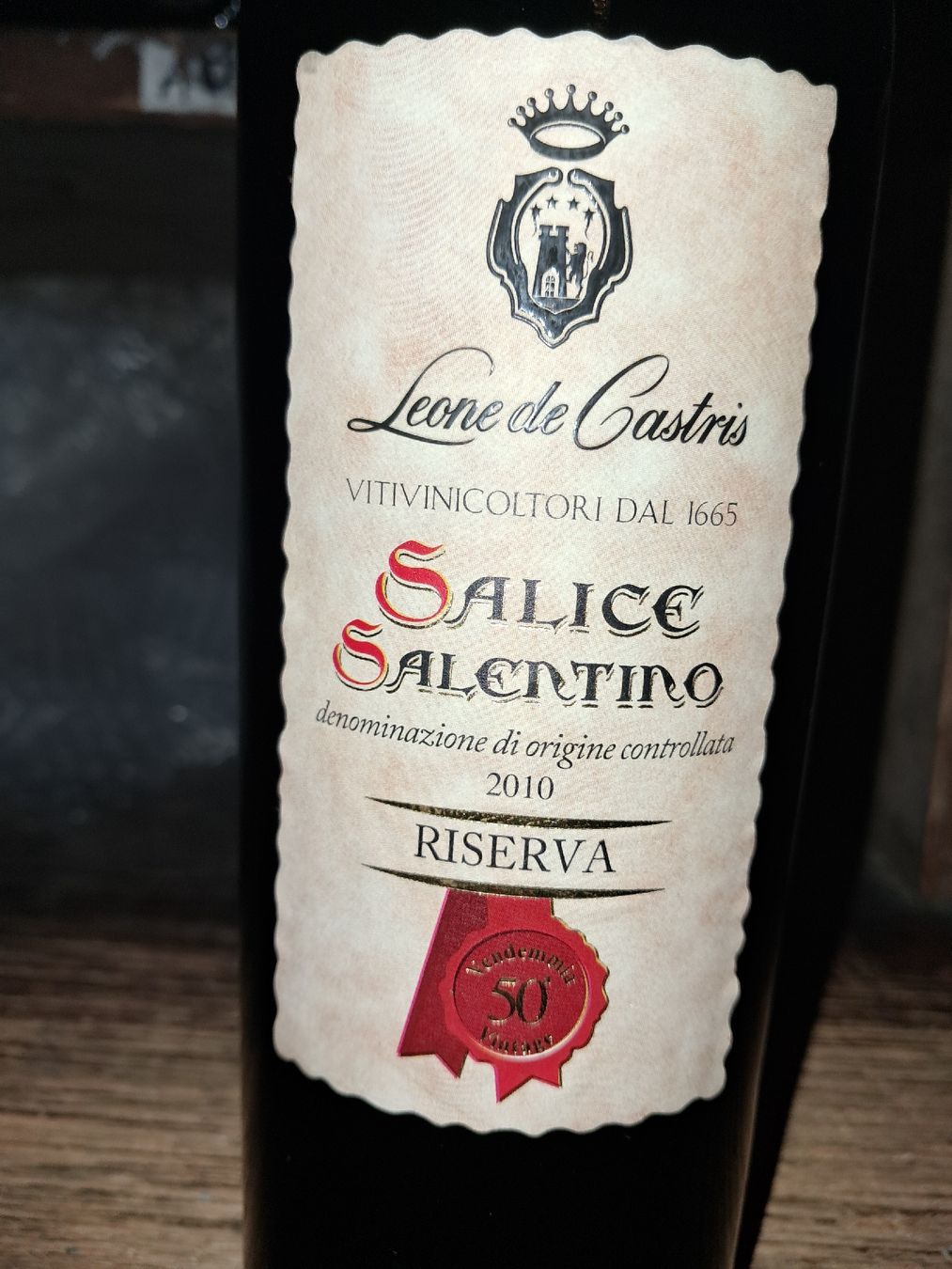 Vino: Salice Salentino Riserva Leone de Castris 2010 – Nuovo e nell'imballaggio originale da Le locle venduto da juliensaran 1