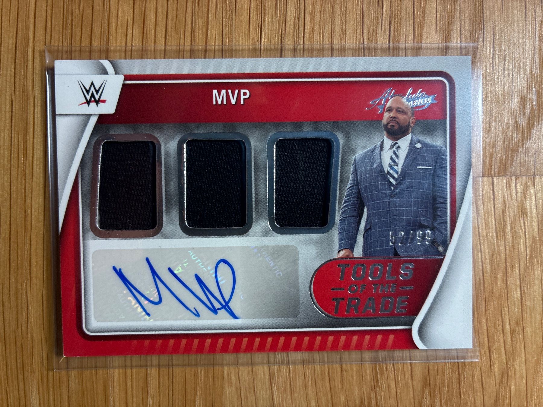 Topps Sammelbilder & Trading cards: Panini Absolute WWE MVP Patch-Autogramm /99 – Gebraucht aus Wangenried von Garagara