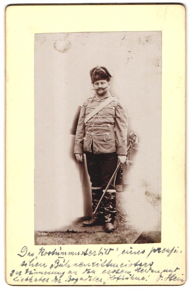 Fotografie &  Plakate: Fotografie Kostümmusterbild eines preus – Gebraucht aus Berlin von bartko-reher