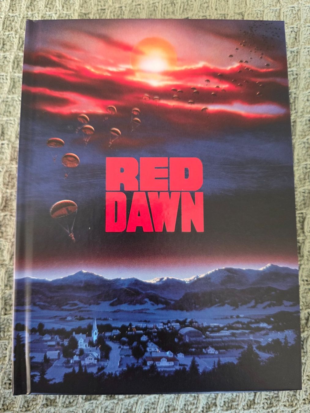 Tutti i DVDs: Red Dawn - Mediabook - 4K UHD + Blu-ray – Usato da Ellikon a d Thur venduto da razzorblog