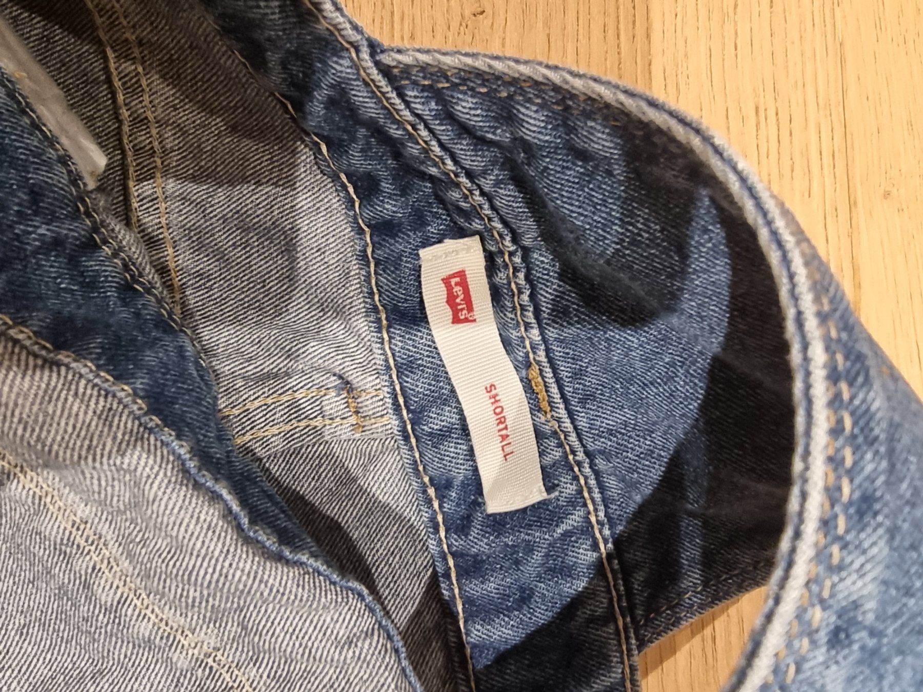 Levi's Pantaloni: Levi's Latzshorts, 140 – Usato da Buttikon SZ venduto da Limo180 2