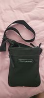 Sac bandoulière Tommy Hilfiger noir comme neuf/22x18 cm