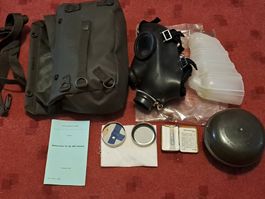 Schutzmaske 74 in Tasche mit Zubehör,  Neuwertig