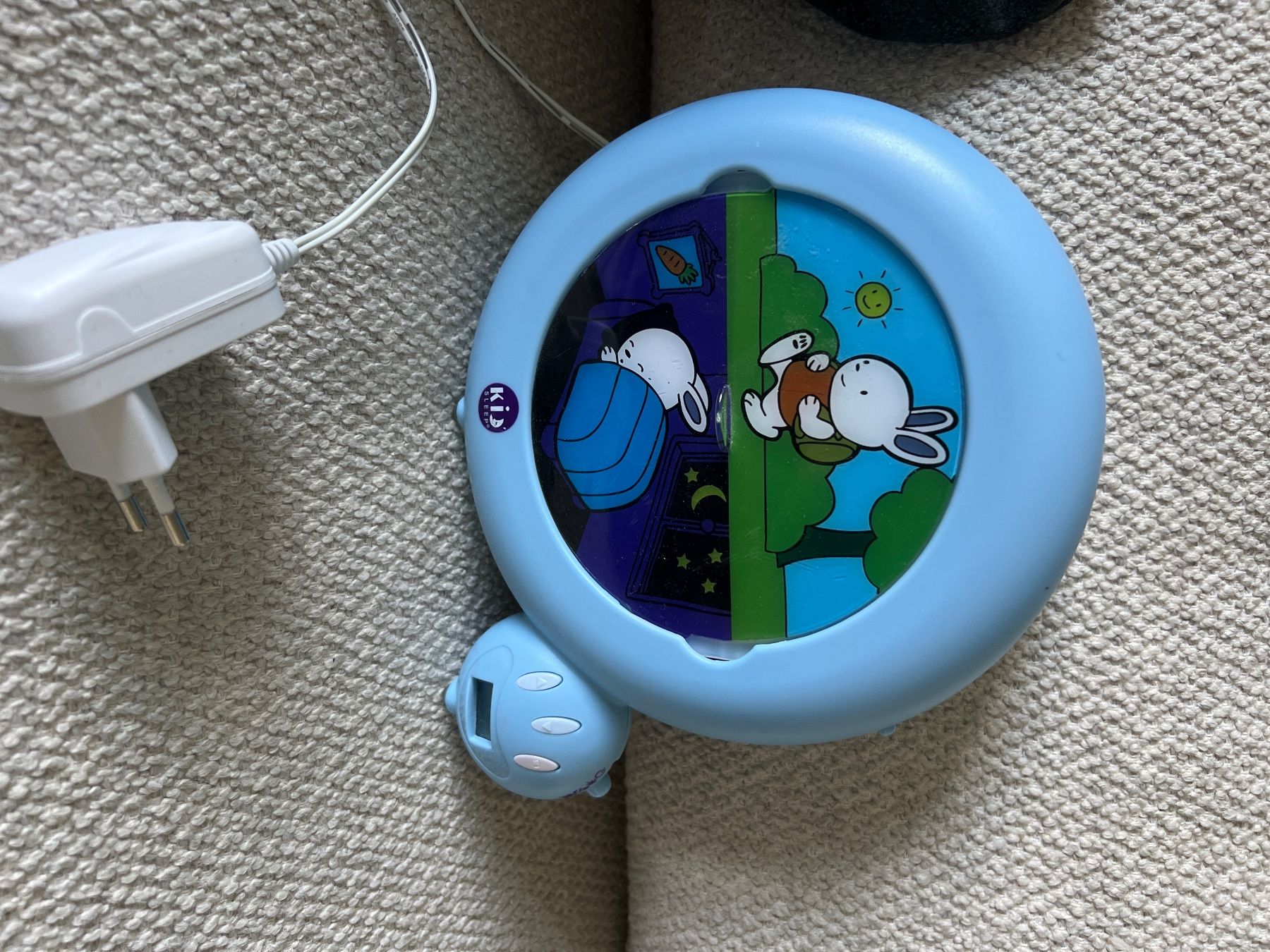 Sveglie: Kidsleep Kid Sleep Einschlafhilfe Wecker – Usato da Jona venduto da Sariksa