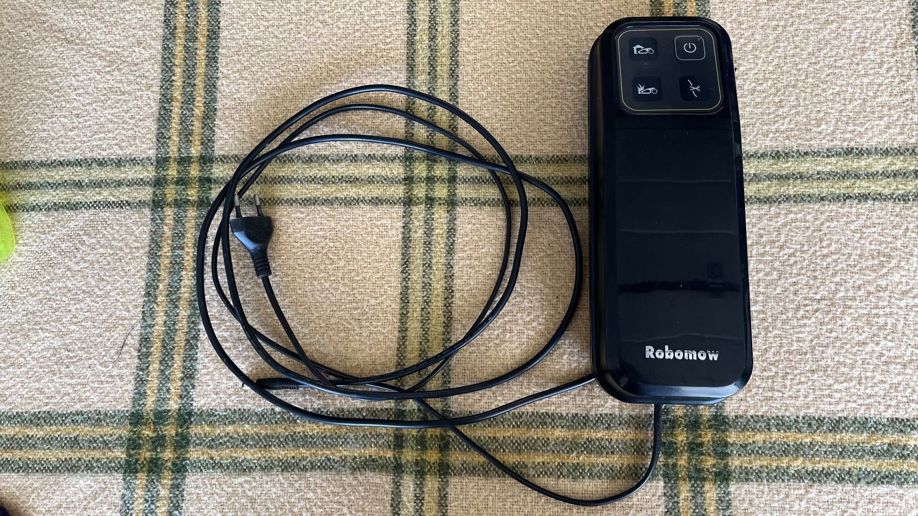 Tagliaerba: Robomow Power Box – Usato da Niederteufen venduto da Ski820