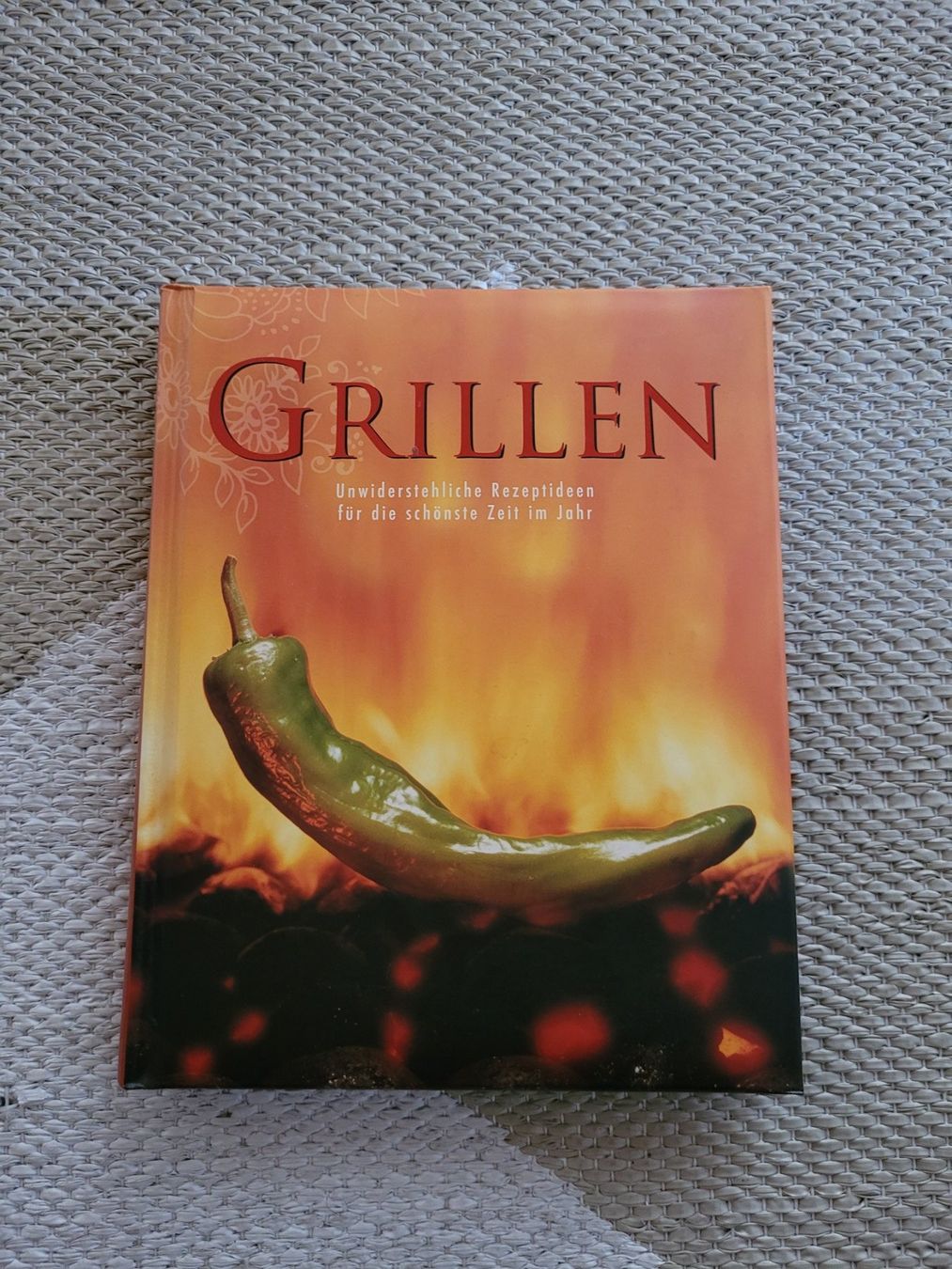 Libri: Grillen – Usato da Perlen venduto da Safari_23