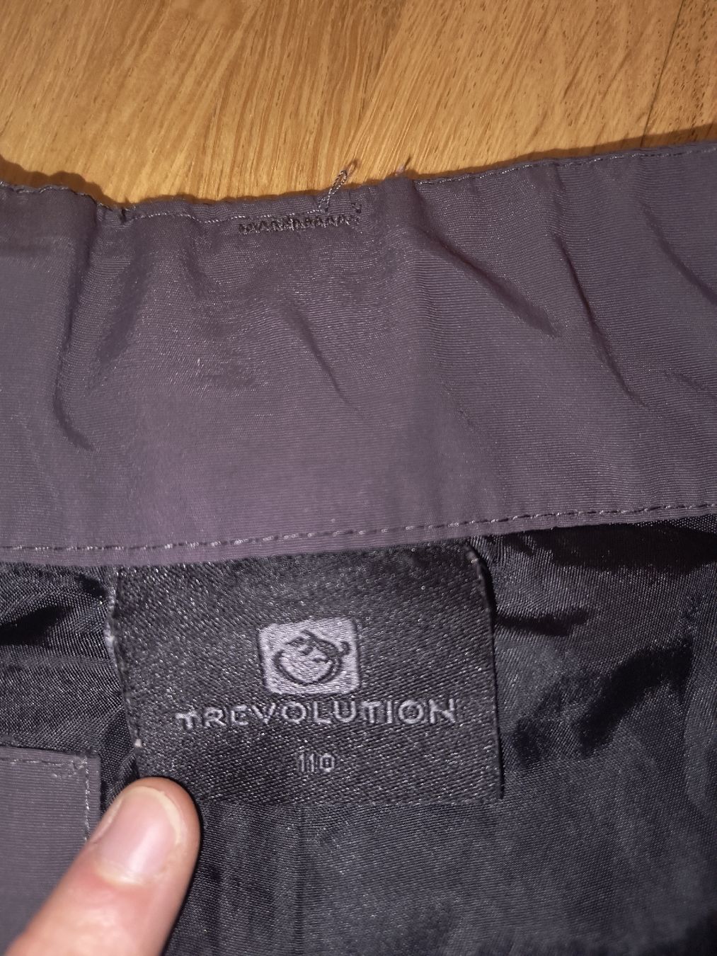 Pantaloni: skihose110 – Usato da Schliern b. Köniz venduto da yalls 1