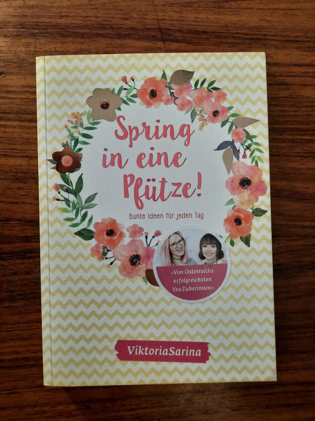 Libri: Spring in eine Pfütze von Viktoria Sarina – Nuovo (secondo la descrizione) da Wettingen venduto da Beo