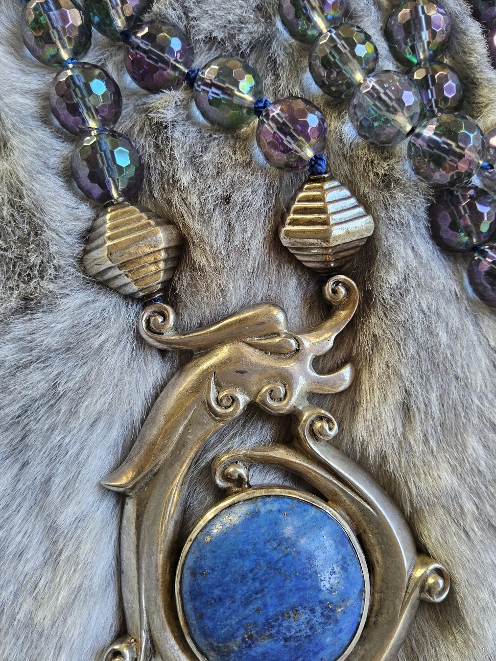 Catenine: Statement Sterling Lapis Drachen Kette an irisierendem Glas – Usato da Zürich venduto da helsan 5