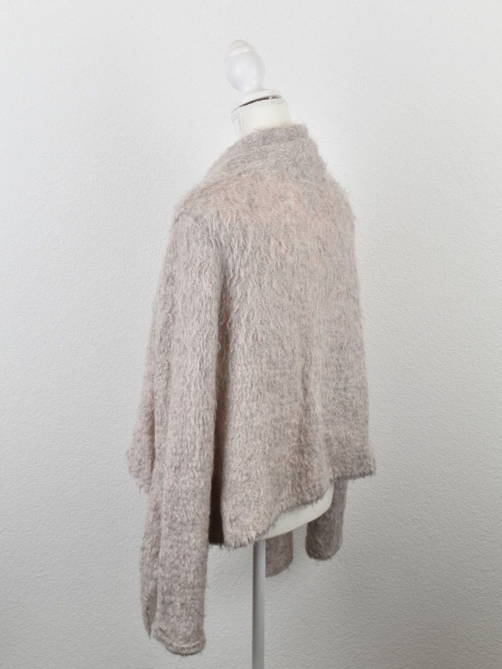 Marc Cain Jacken: Marc Cain Strickjacke, Gr.36, Wasserfallkragen – Gebraucht aus Nürensdorf von 2ND_STORY 3