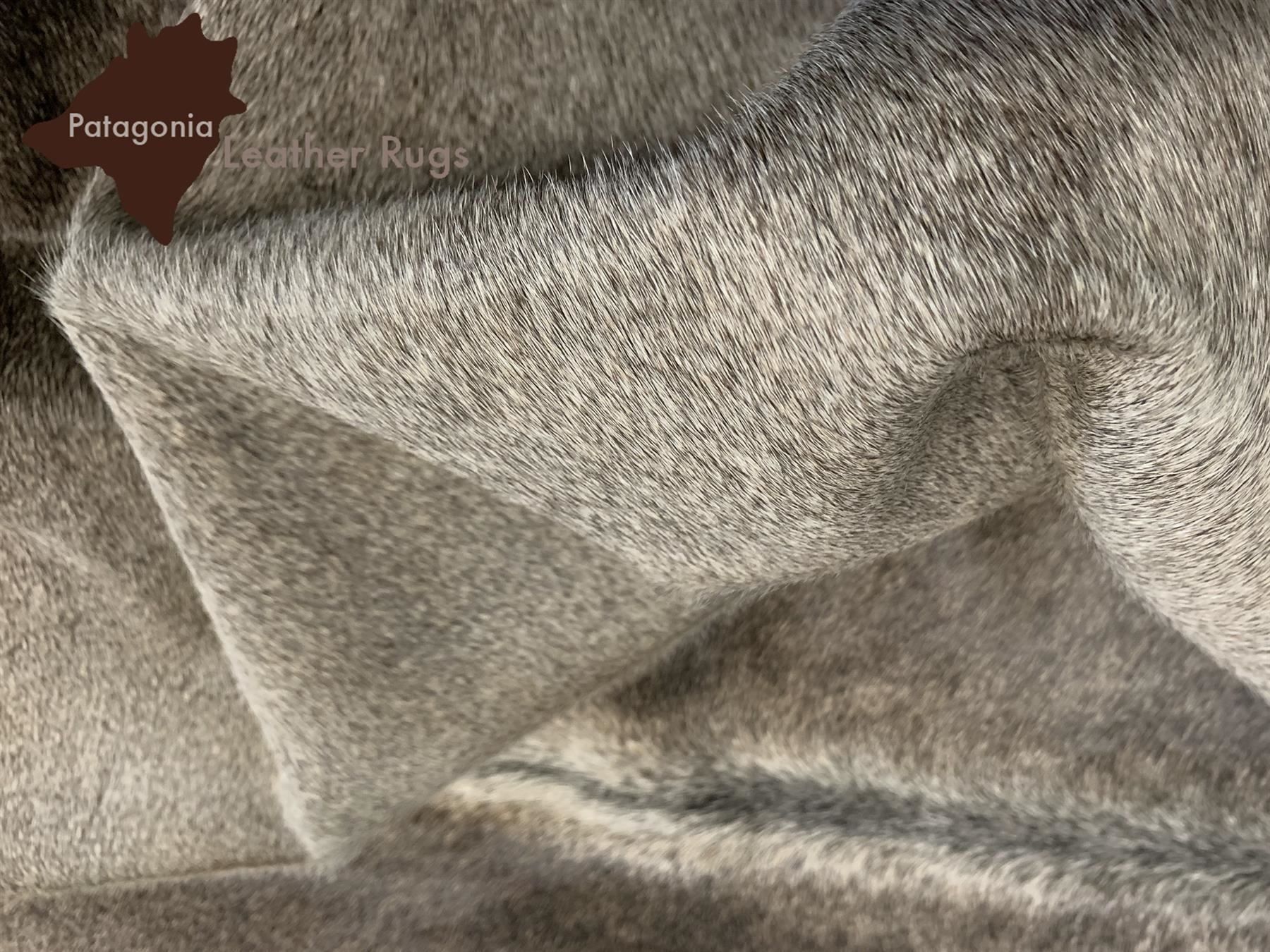 Tappeti: echtes Kuhfell Teppich grey/beige – Nuovo e nell'imballaggio originale da Arbedo venduto da patagonialeatherrugs 3