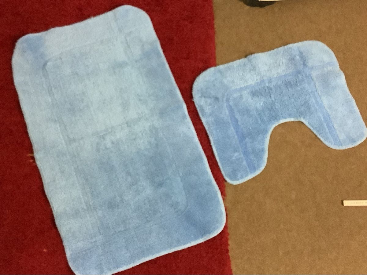 Tappeti: Blaues Badteppich Set 100% Acryl – Usato da Adlikon b.Regensdf venduto da Abraxas09