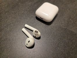 Apple Airpods 2. Generation inkl. Ladecase