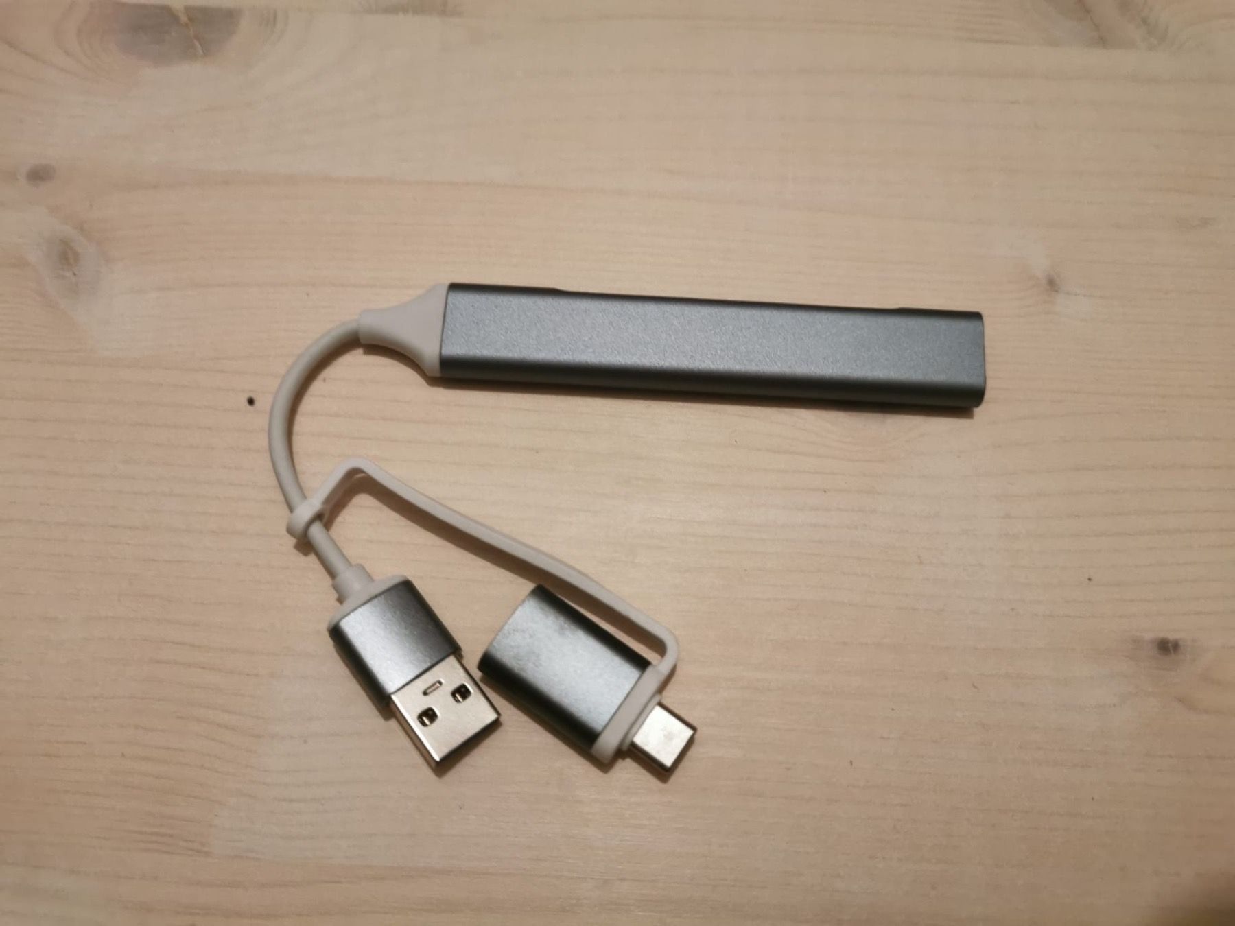 Hubs & Switches: USB Hub mit 4 USB Anschlüssen – Neu (gemäss Beschreibung) aus Münsingen von Nicij88 1