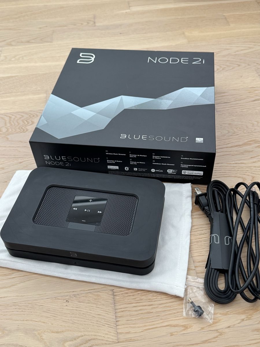 Bluesound Lecteur multimedia & Streamer: Bluesound Node 2i Wireless Music Streamer, Top Zustand – Neuf (Voir description) à Basel par DanWa