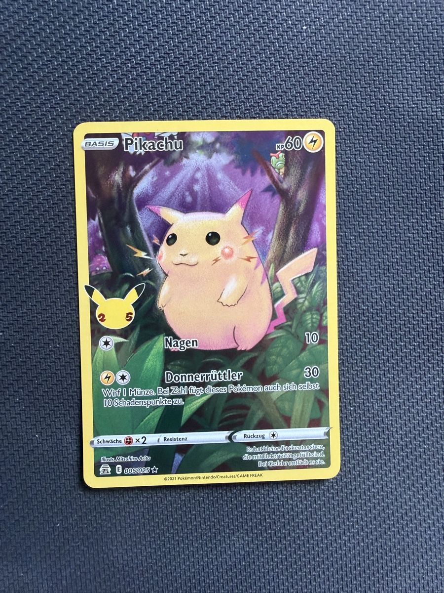 Pokémon Carte collezionabili: Pokemon-Pikachu-Celebrations-AB1.-!! – Nuovo (secondo la descrizione) da Hausen AG venduto da Kamicards
