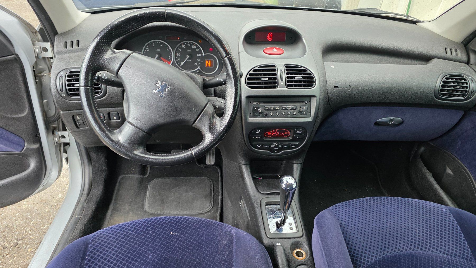 Peugeot Automobili: Peugeot 206 Automat – Usato da Arbon venduto da .Tropxe. 6