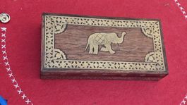 alte Holzkästchen, Vintage Schmuckschatulle, Elefant Motiv!