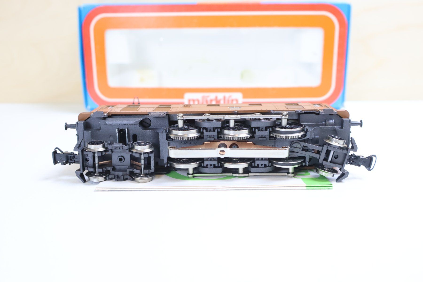 Märklin Modellini di ferrovie: Märklin SBB E-Lok Ae 3/6 - 3151 - H0 Top Modell – Usato da Winterthur venduto da Monstera 6