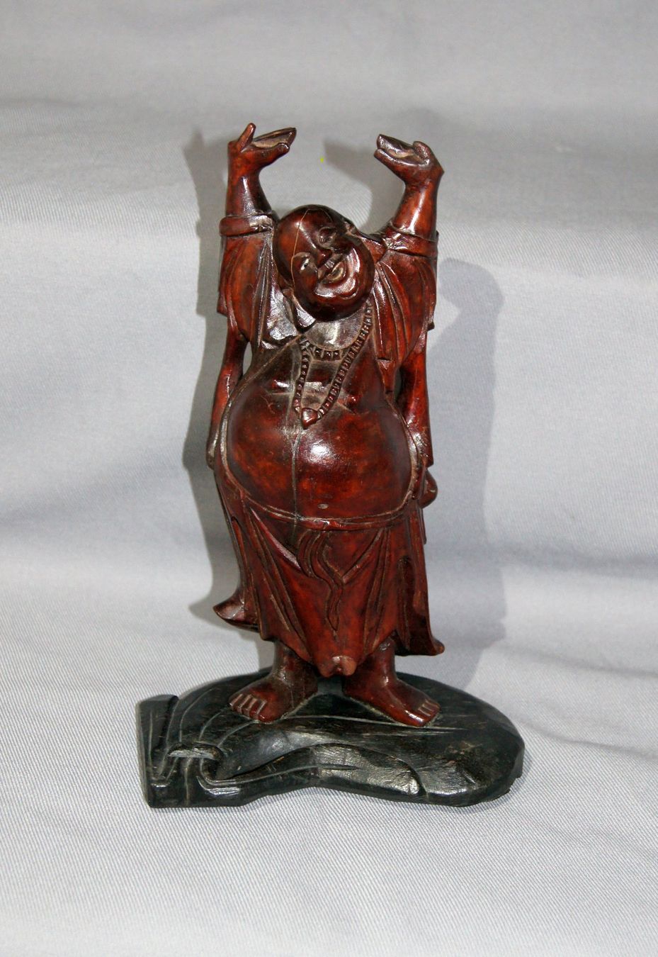 Figuren: Antiker stehender «Happy Buddha» – Gebraucht aus Geroldswil von ARTEFACTO