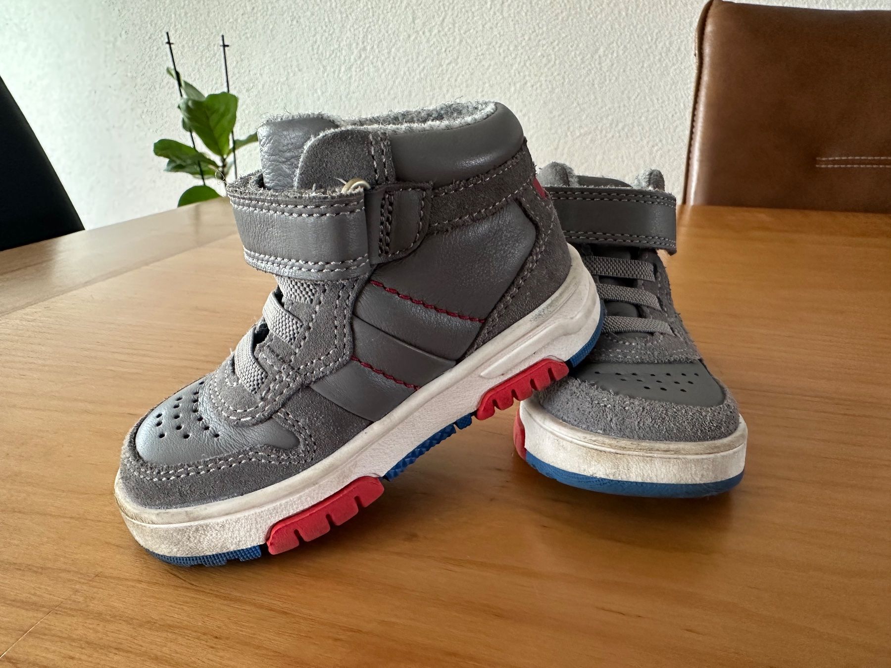 Scarpe per ragazzi: Kinderschuhe "Elefanten" Gr. 21 – Usato da Wallisellen venduto da funnydance 5