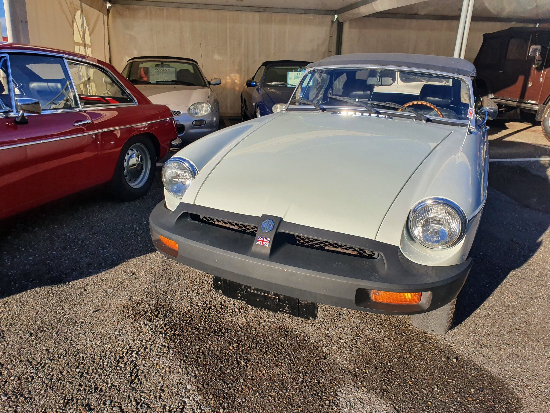 MG Automobili: MG B Roadster mit Oldtimereintrag – Usato da Schwarzenbach SG venduto da MGTC 1