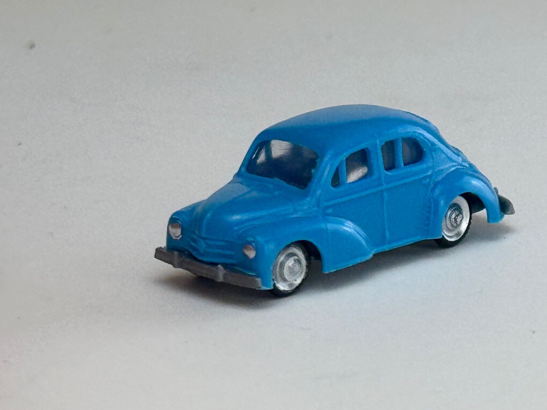 Eko Modellini d'auto: GB3- EKO Renault  4 CV blau – Usato da Elm venduto da Wikmtz