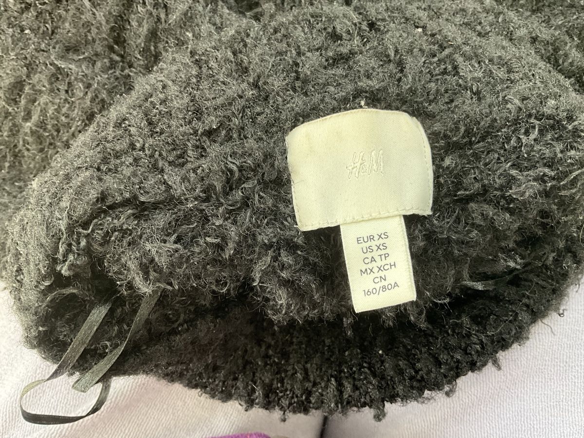 H&M Maglioni & Felpe: Schwarzer Kuschel Pullover 160, wie neu – Nuovo (secondo la descrizione) da Oberhof venduto da Hibrzel 2