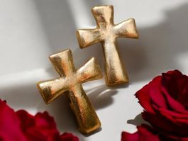 Ohrstecker Kreuz aus Bronze