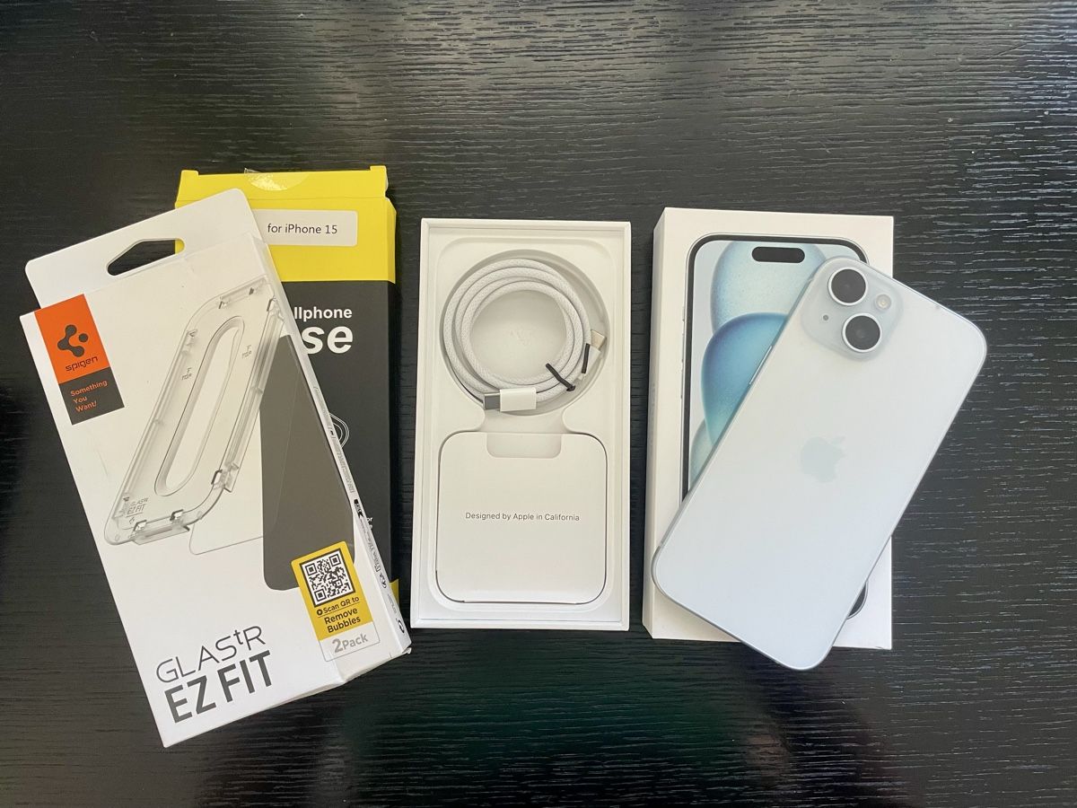 Apple Telefoni cellulari / Smartphones: Apple iPhone 15 Weiss - Akku 98% - Top – Usato da Ebikon venduto da cellinskis 1