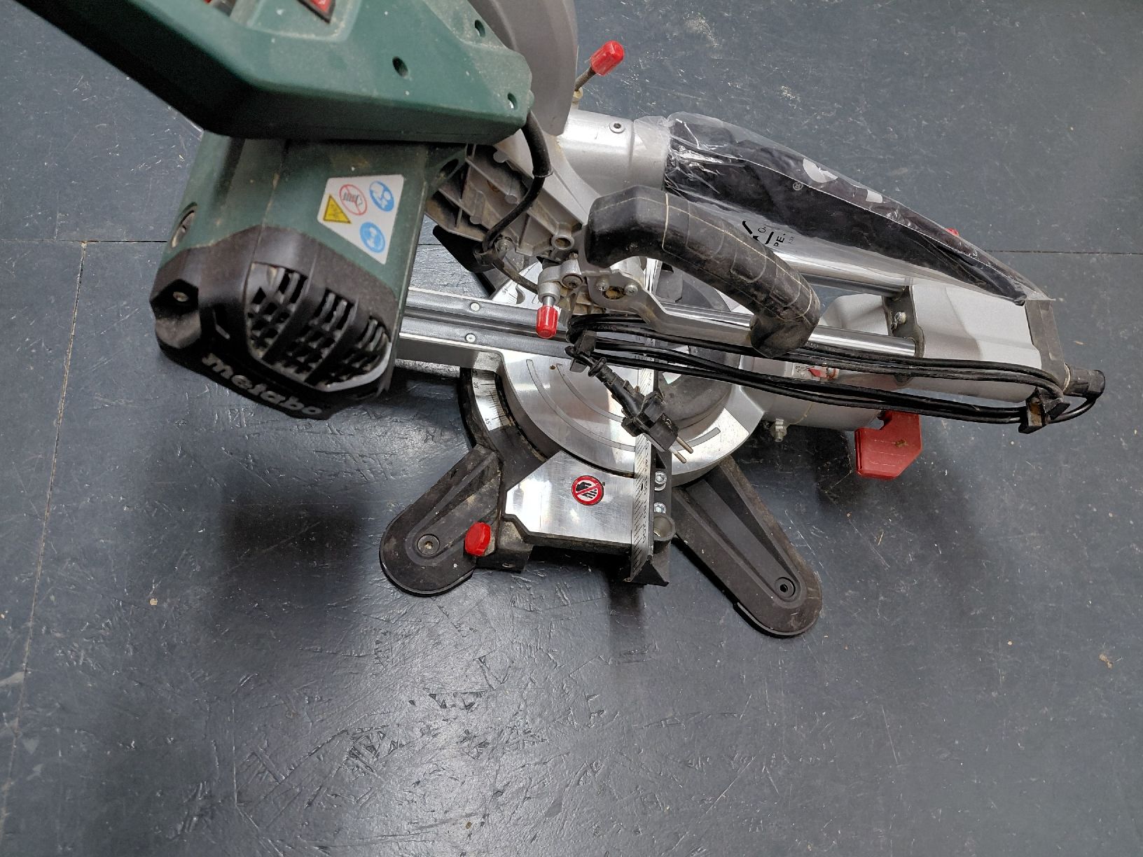 Alle Maschinen: Metabo KGS 254 M – Gebraucht aus Beromünster von spinatfarmer 3