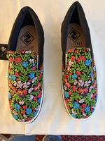 ZIPAK NÁ Sneaker – farbenfrohe Blumenstickerei – handgeferti