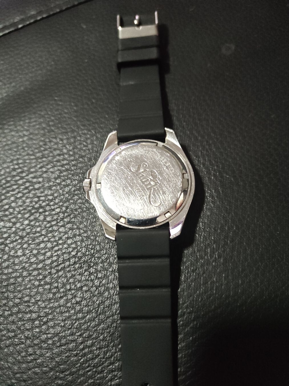 Uhren: Montre plongée Shark à quartz – Gebraucht aus Lausanne von gor_79mq 1
