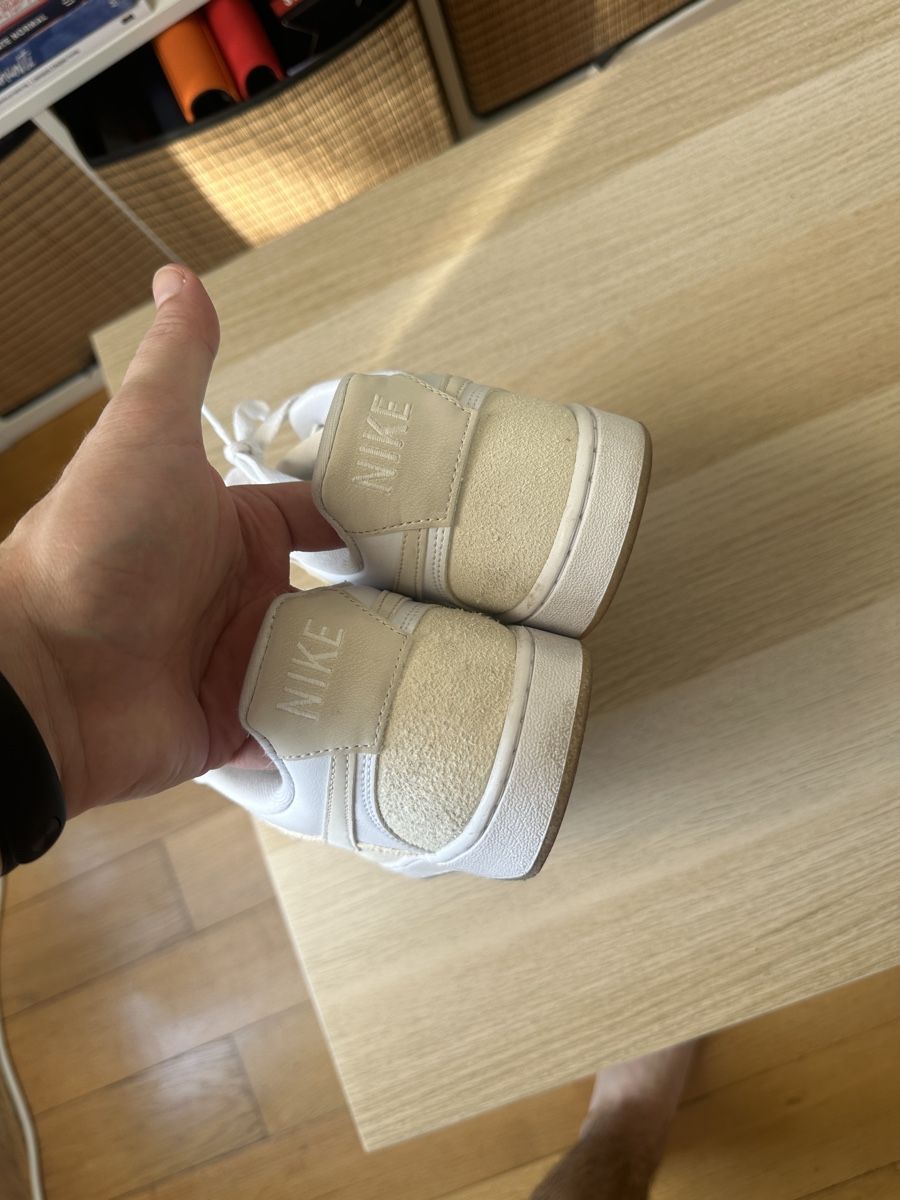 Nike Chaussures hommes: Nike AirForce 42 – D'occasion à Lausanne par lui_d9g6 3